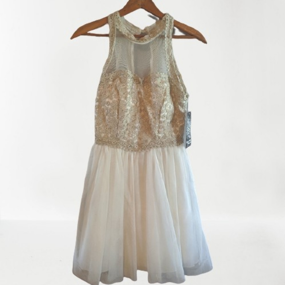 NWT Sequin Hearts Homecoming Lace Tulle Dress